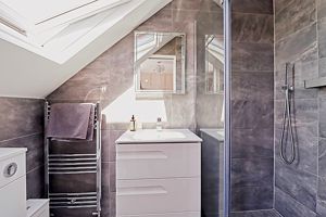 En-Suite- click for photo gallery